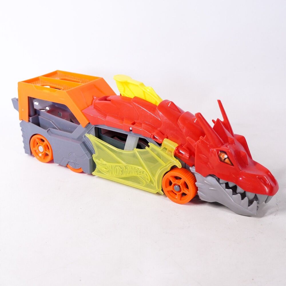 Hot Wheels City Dragon Launch Transporter Hauler Toy Truck Vehicle Car 2020